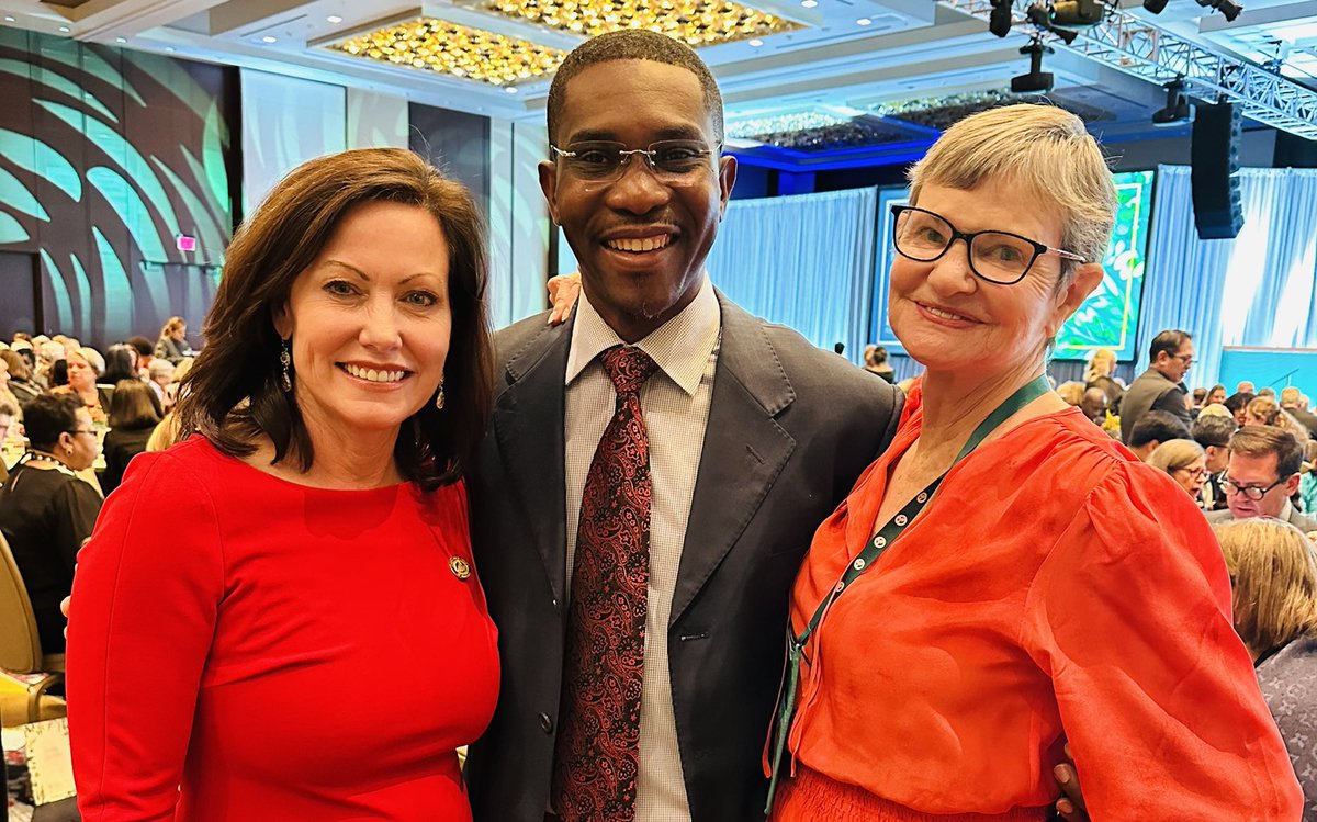 Lovely to see many ⁦<a href="/AANP_NEWS/">AANP</a>⁩ NP Members this week ⁦<a href="/AAN_Nursing/">American Academy of Nursing</a>⁩ Congratulations!! 🎉🎊⁦#NPsLead !!