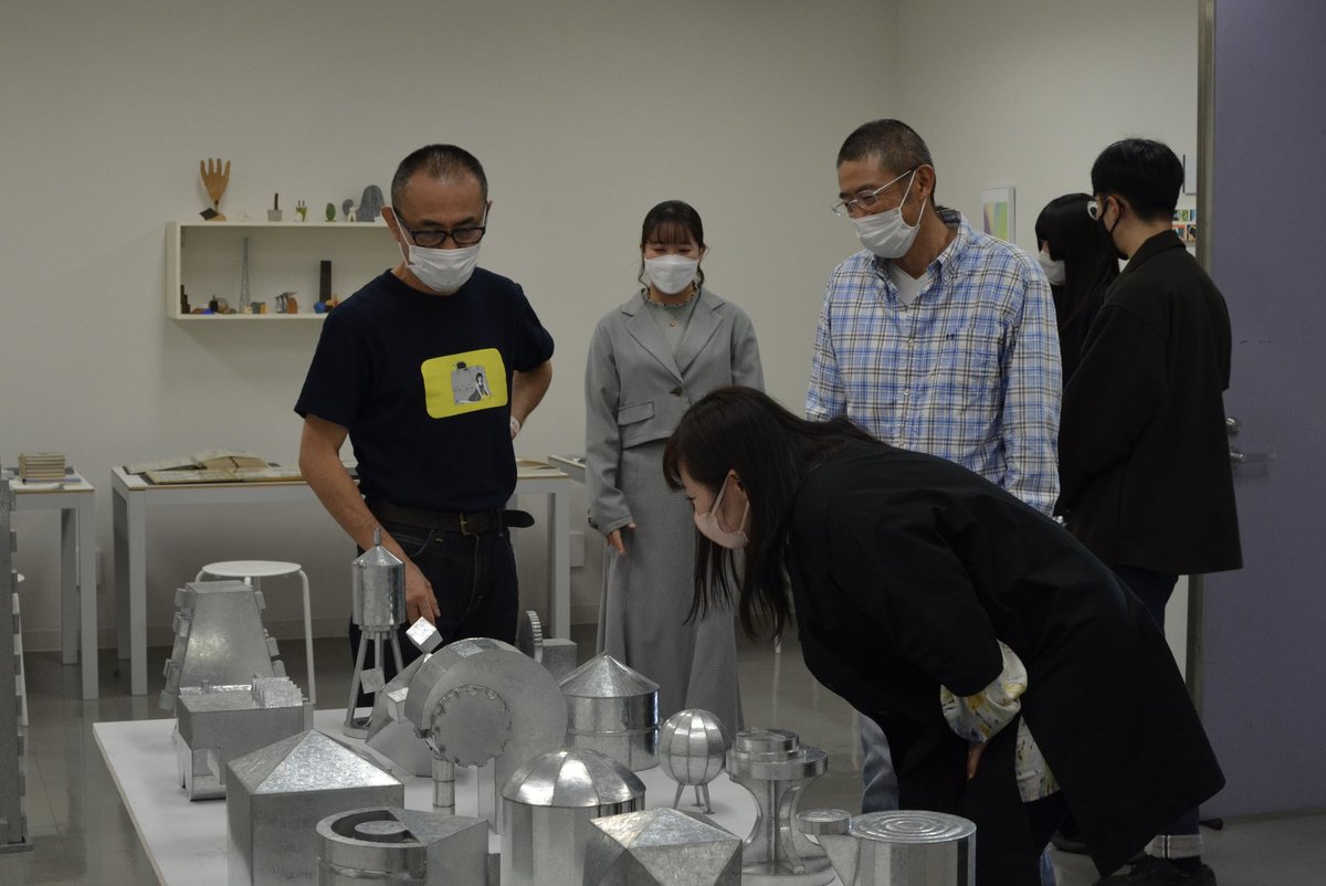 bankinkou2022's tweet photo. 「1992板金考ー板金工2022　彫刻家・吉雄介 トタンと歩んだ30年」
展　2期が終了いたしました🙌

ご来場ありがとうございました！

3期はホワイトルームの展示替えを行います。
1期2期とは異なる、新たな展示をお楽しみに✨

お待ちしております！

#1992板金考ー板金工2022 #吉雄介 #芸術文化学科 https://t.co/Hvjnb3ic5j