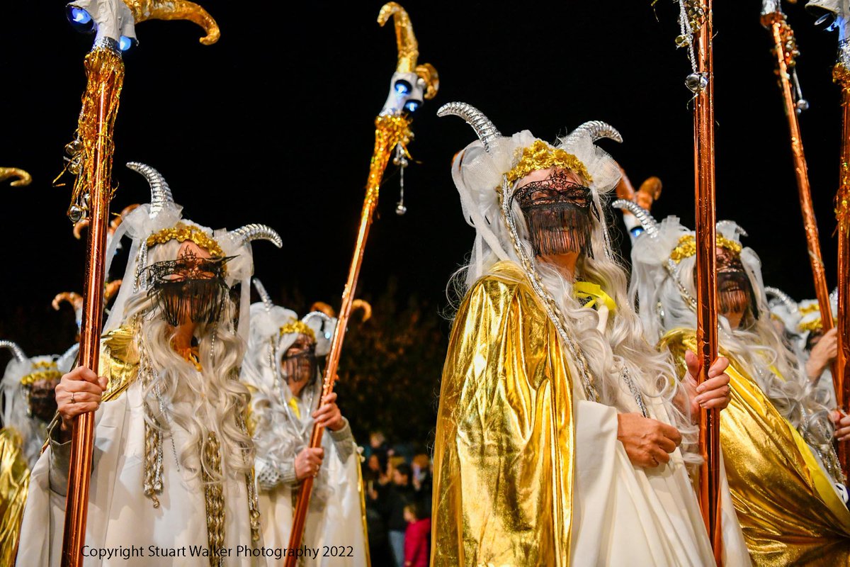 StuWalkerPhotos's tweet photo. Winter Droving 2022 in Penrith, Cumbria. Celebrating the darker nights with a festival of fire, music and street entertainment. #Cumbria  #arts https://t.co/PVWgZkOzp8