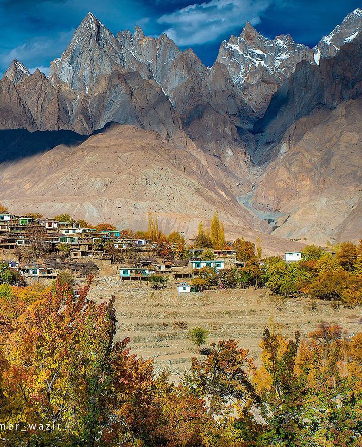MachuloP's tweet photo. Autumn season in gilgit baltistan.
.
.
.
.
#machulo #AutumnVibes #autumnfall #Autumnsky #colorfulautumn #AutumnInternationals #AutumnNationsSeries #autumn #autumnseason #autumnfashion #autumn2022 #machuloautumn #machulotrek #machulolatrek #Autumnwatch https://t.co/eG9O4Rs3j2