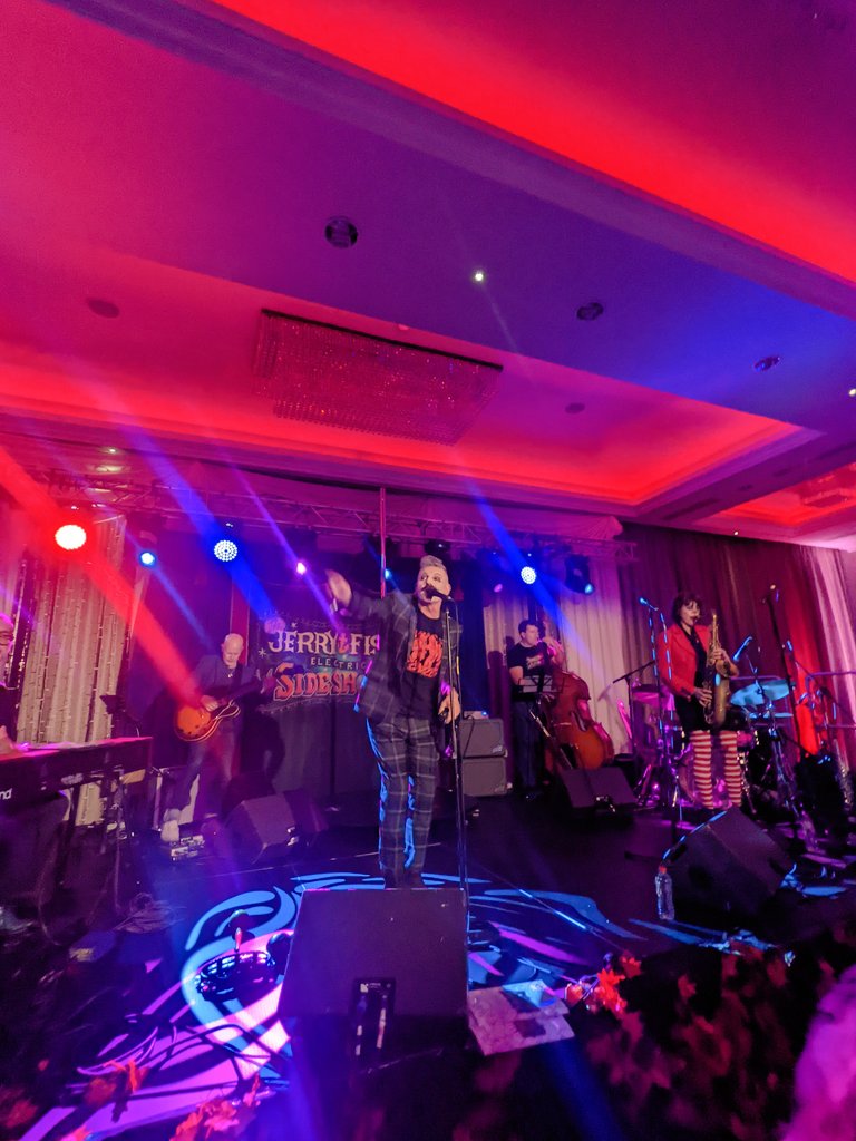 Niamh Devereux tweet media