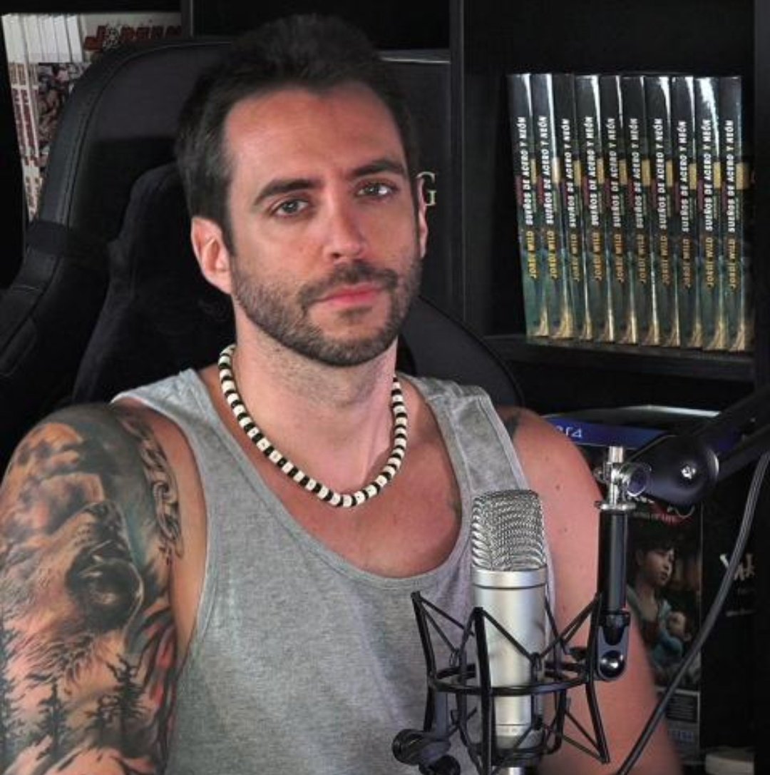 Encuestando's tweet image. 📊 ¿Quién está más preparado intelectualmente?

🔃 JORDI WILD
♥️ IRENE MONTERO