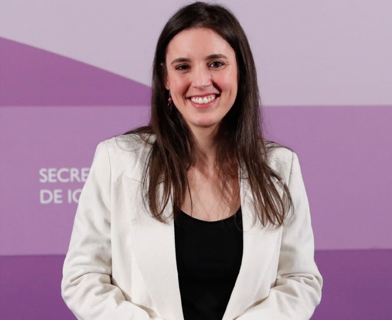 Encuestando's tweet image. 📊 ¿Quién está más preparado intelectualmente?

🔃 JORDI WILD
♥️ IRENE MONTERO