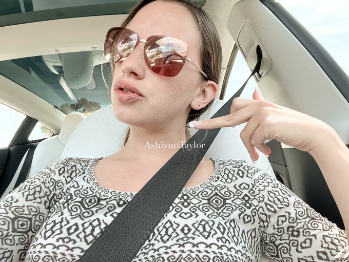 Shoutout to fans who missed my bday! https://t.co/D9GaM5jRlb<a href="/tag/porn"class="tags"><span>#porn</span></a><a href="/tag/fetish"class="tags"><span>#fetish</span></a><a href="/tag/fullbush"class="tags"><span>#fullbush</span></a>