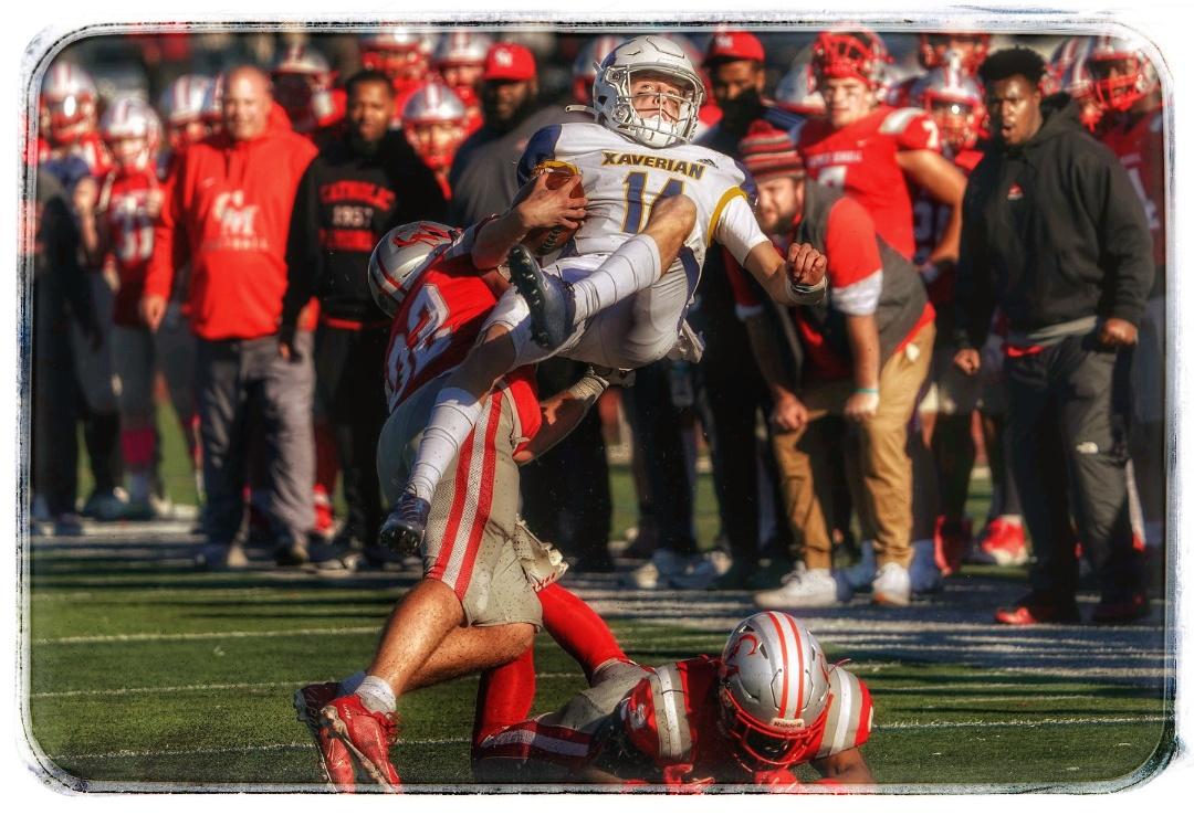 NE-Recruits (@ne6fb_recruits) on Twitter photo #CatholicConference
<a href="/CathMemFootball/">CM Football</a> 41
<a href="/XBHS_Football/">Xaverian Football</a> 34
"When their passing game wasn’t working, the Knights were able to go up tempo with their two prolific RBs-<a href="/carsonharwood21/">Carson Harwood</a> & (19|127yds|1td)<a href="/JonesDatrell/">Datrell Jones</a>
(12|120yds|2tds)-handling the groundwork."
bostonglobe.com/2022/10/29/spo… #CatholicConference
<a href="/CathMemFootball/">CM Football</a> 41
<a href="/XBHS_Football/">Xaverian Football</a> 34
"When their passing game wasn’t working, the Knights were able to go up tempo with their two prolific RBs-<a href="/carsonharwood21/">Carson Harwood</a> & (19|127yds|1td)<a href="/JonesDatrell/">Datrell Jones</a>
(12|120yds|2tds)-handling the groundwork."
bostonglobe.com/2022/10/29/spo…
