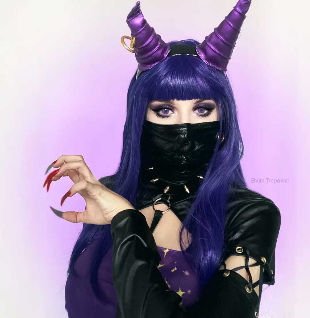 elviratrepovici's tweet photo. Suit by @mobbunny.official @miccostumes
Code suit #CS110GOW-WS
Wig by @uniqso use my discount code elvira10
Lens @pinkyparadisedotcom
-
-
-
#mobbunny #miccostumes #31daysofhalloween #halloween2022 #spooktime #demoncosplay #witch #witchcostume https://t.co/vfcJbZEpI8