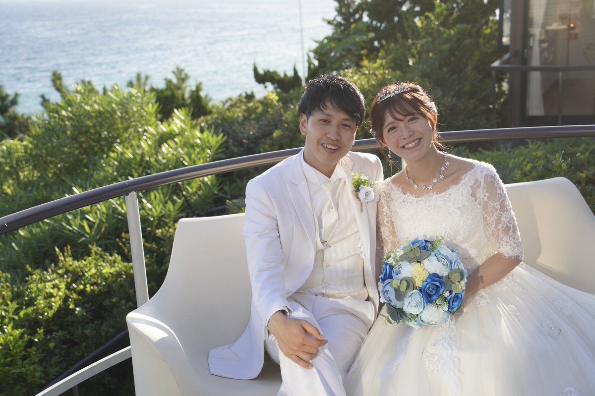 osabe_takashi's tweet photo. ご報告。

昨年、二十歳の頃から僕の事を支え続けてくれた女性と結婚致しました。

音楽を続けてきたからこそ出会えた
素敵な女性です。

実際の結婚式当日の映像に
書き下ろした楽曲を添えて映像作品にしたので、是非ご覧ください。

https://t.co/vUdLDVJUER https://t.co/1I5bIiKpSI