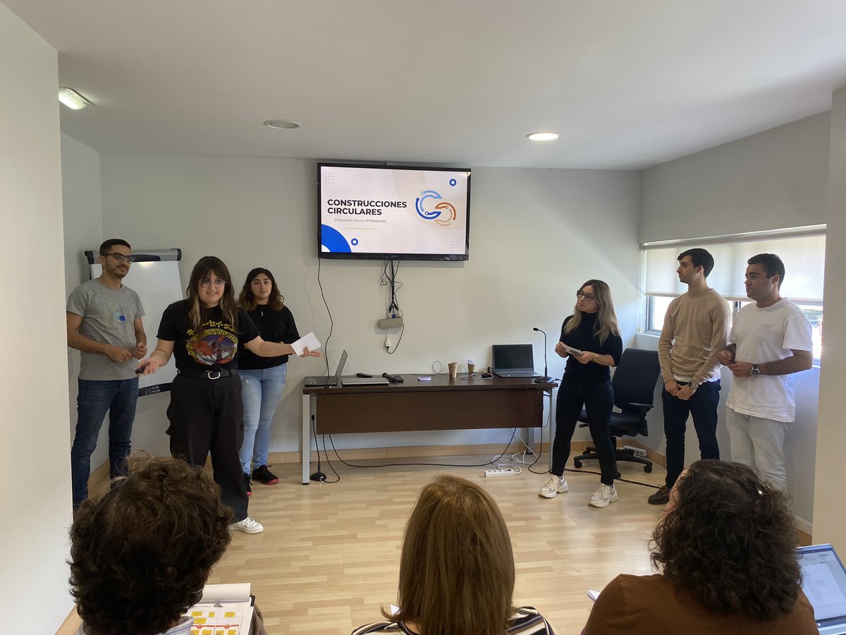 cogersacatedra's tweet photo. ✅ R Materials presenta su propuesta “Construcciones circulares”: reutilizar el hormigón de demoliciones para construir nuevas soluciones habitacionales #talentoenacción #UOCircularWeekend @uniovi_info @cogersaasturias #SemanaCircular #EconomíaCircular https://t.co/8O40mTi4fo