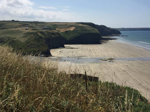 Druidston Haven Beach, Pembrokeshire dlvr.it/Sbxgfl