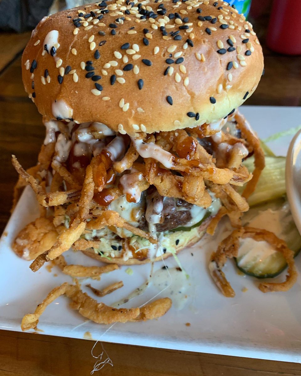 welshons85's tweet photo. Tuckaway Tavern - Raymond NH place is where food dreams come true!!! Best steak tips in New England for me and the food is amazing! The butcher shop attached is phenomenal as well! #gettucked #tuckyou #steaktips https://t.co/bbalJ9bXHQ