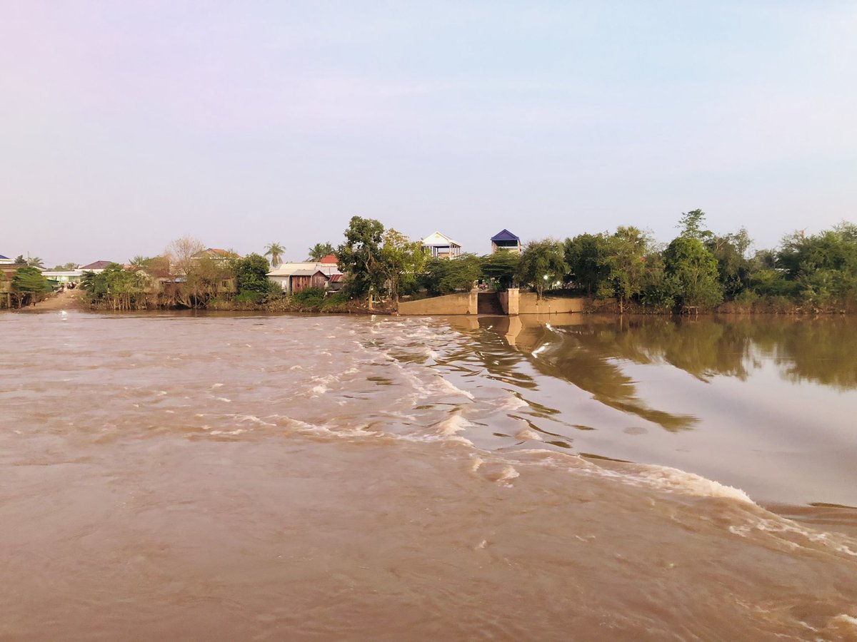 pinginphnompenh's tweet photo. Never have I ever noticed these milestones until I was back in town again today. #Pursat #River #FishLadder #TonleSap #Biodiversity https://t.co/AWEXQaEqRM