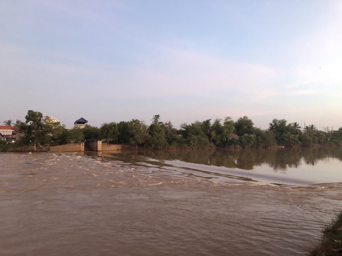 pinginphnompenh's tweet photo. Never have I ever noticed these milestones until I was back in town again today. #Pursat #River #FishLadder #TonleSap #Biodiversity https://t.co/AWEXQaEqRM