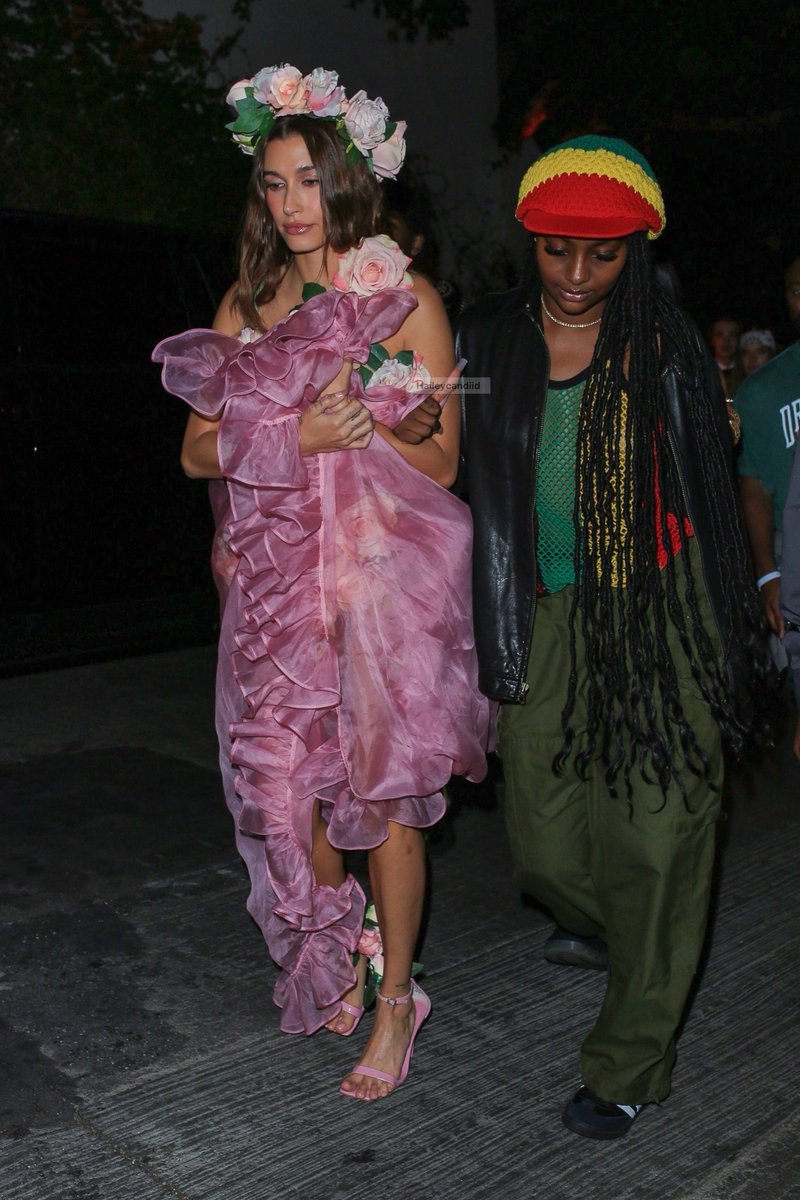 haileycandiid's tweet photo. October 29: Hailey Bieber and Justine Skye attends Vas Morgan’s Halloween Party in West Hollywood,California https://t.co/U3FkaHc2oS