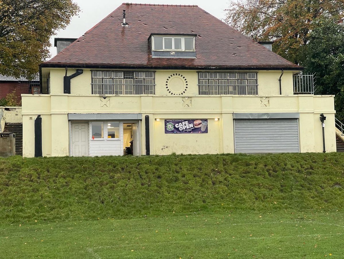 mossbankjfc's tweet photo. #MossBankJFC we love a new sign 💚💙 visible from all the pitches on the @LeasingOptions Pavilion for match days in the @OfficialBBDFL ⚽️ #upthebank #cafe #cafeopen https://t.co/Y84EU03e0j