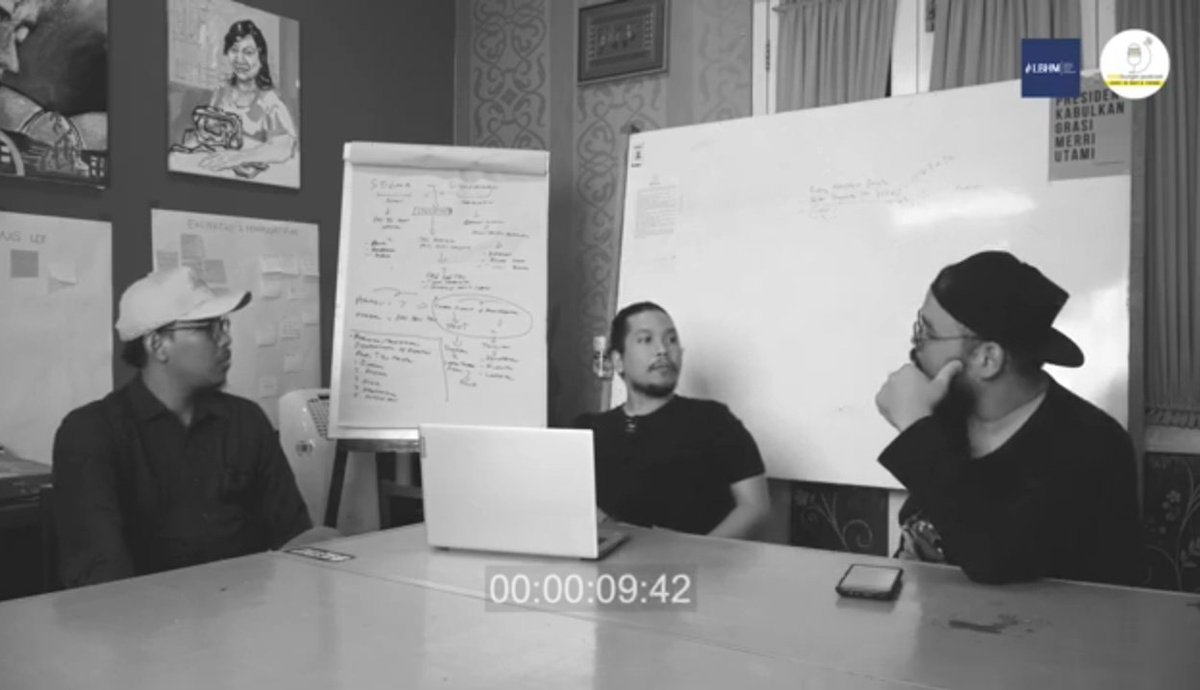 rizkypp10's tweet photo. Kali ini Hamburger Podcast ngobrol bareng bro Yosua dari @LBHMasyarakat tentang dinamika pendampingan para pengguna narkotika di Indonesia

Lengkapnya silakan kunjungi link berikut;
https://t.co/3Lb5CTr1pP https://t.co/Dlf94RIyfH
