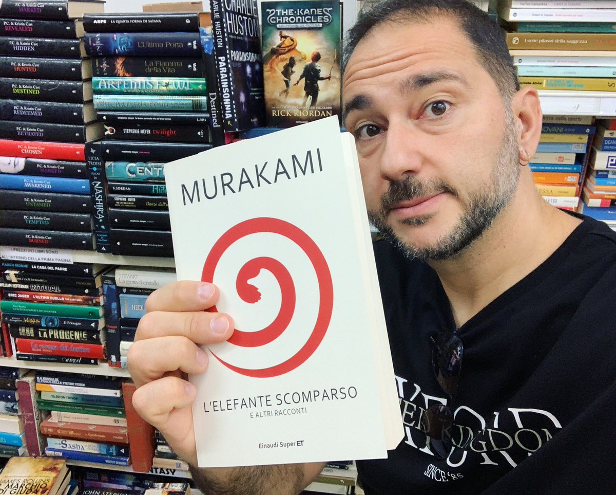 marcobigozzi's tweet photo. 💎Girando per le vie di Tarquinia spunta un negozio di libri usati. Dentro, scovo la perla. Il mio l’ho fatto. #grandedomenica #libri #booklovers #libridaleggere #booktwt #bookwalker https://t.co/KDn0cB4KUw