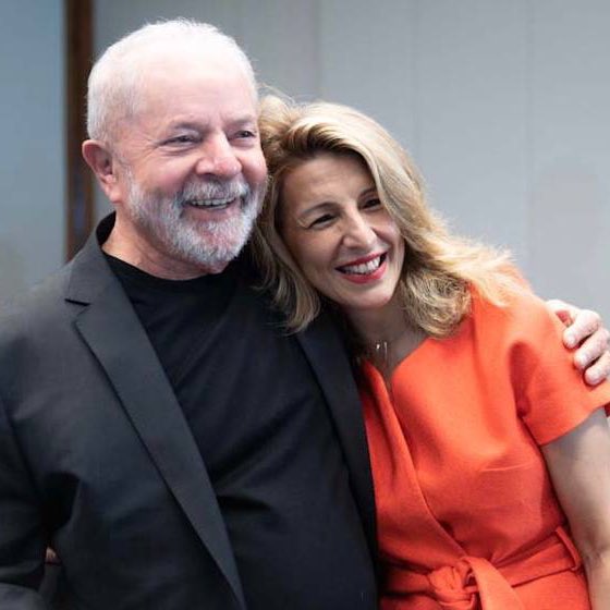 Yolanda_Diaz_'s tweet photo. Hoje está em jogo o futuro do Brasil. Hoje a esperança vencerá o medo. Hoje irá prevalecer a democracia.

Estamos com você, meu querido @LulaOficial 🇧🇷 https://t.co/DmJEssYWlw