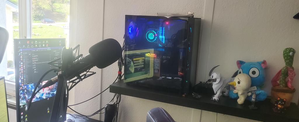 proloyal's tweet photo. @_kreativecke_ Ja einmal ein gaming und ein streamingrechner wobei der gamin rechner so ziemlich das beste von 18/19 drinnen hat https://t.co/yjd4OCjkQC