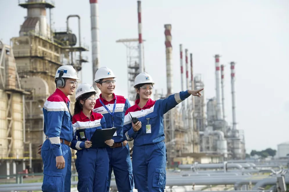 _Putries's tweet photo. Kalian tahu ga sih kalo Daya saing Pertamina dinilai meningkat, masuk Rating ESG dunia. 
Alhamdulillah banget deh 🤗

 https://t.co/Z3qXDuLMwW https://t.co/Z6wmIdHSBe