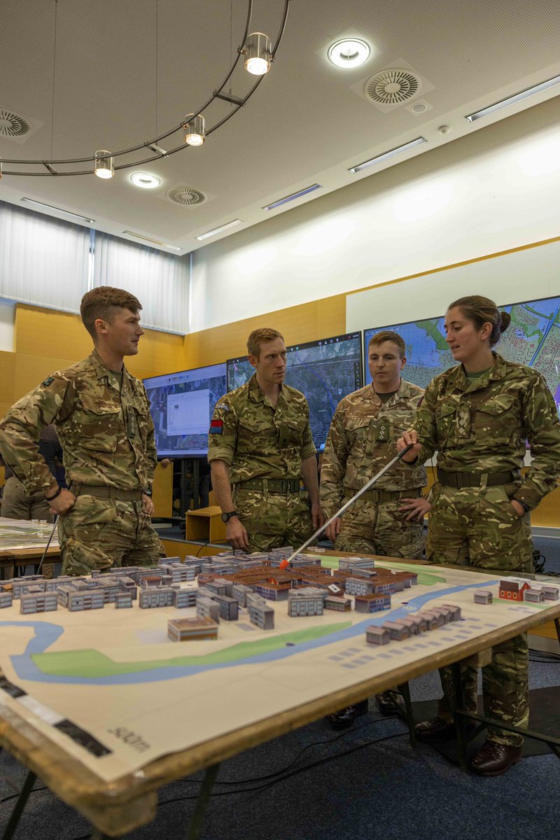 3rdUKDivision's tweet photo. While CERBERUS is validating our Brigade HQs for warfighting operations, it’s also looking to the future

The Experimentation &amp; Trials Group @YORKS_REGT are deployed on the exercise to examine pioneering new capabilities to transform the way we fight under Future Soldier

#CERB22 https://t.co/0Ji4sMF22p