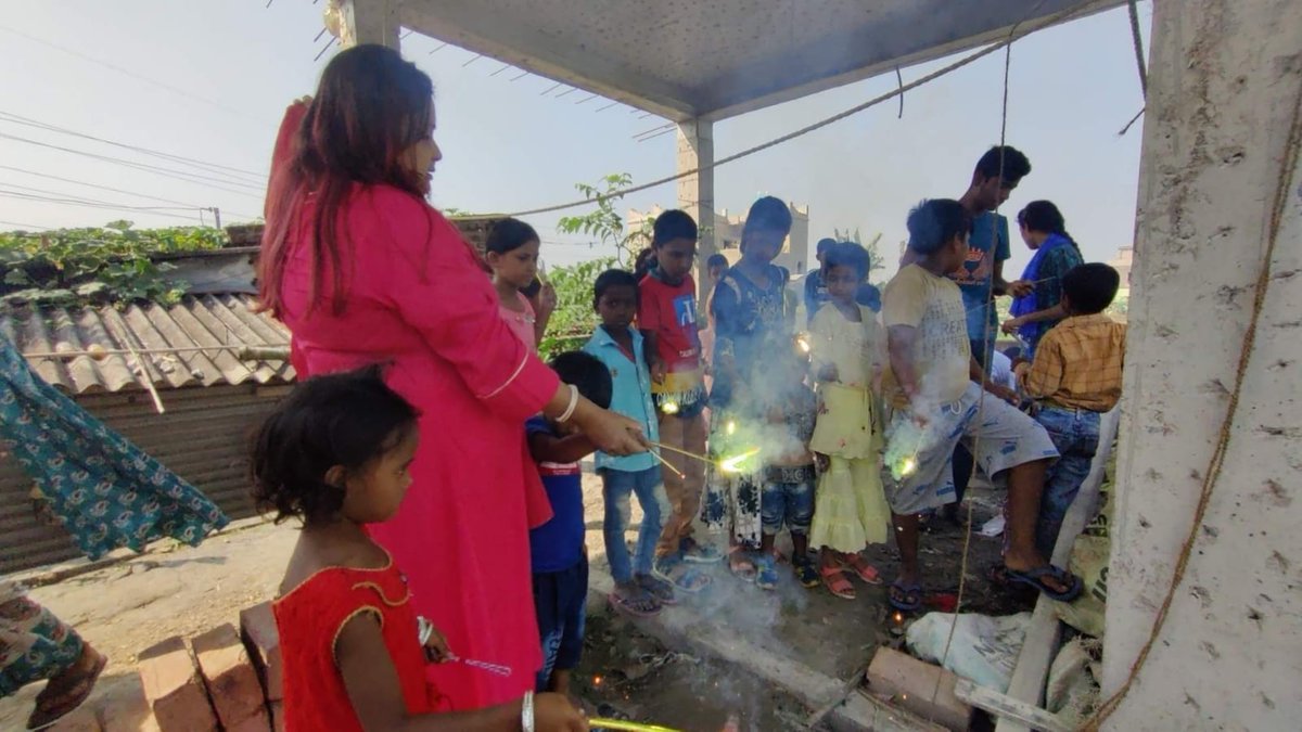 Munmun0690's tweet photo. Snippets of Belated Diwali celebration at #NarayanNarayaniFoundation we couldn't celebrate Diwali on the day bcos of #sitrangcyclone and wet conditions considering safety of kids. https://t.co/r51SuGkr0r