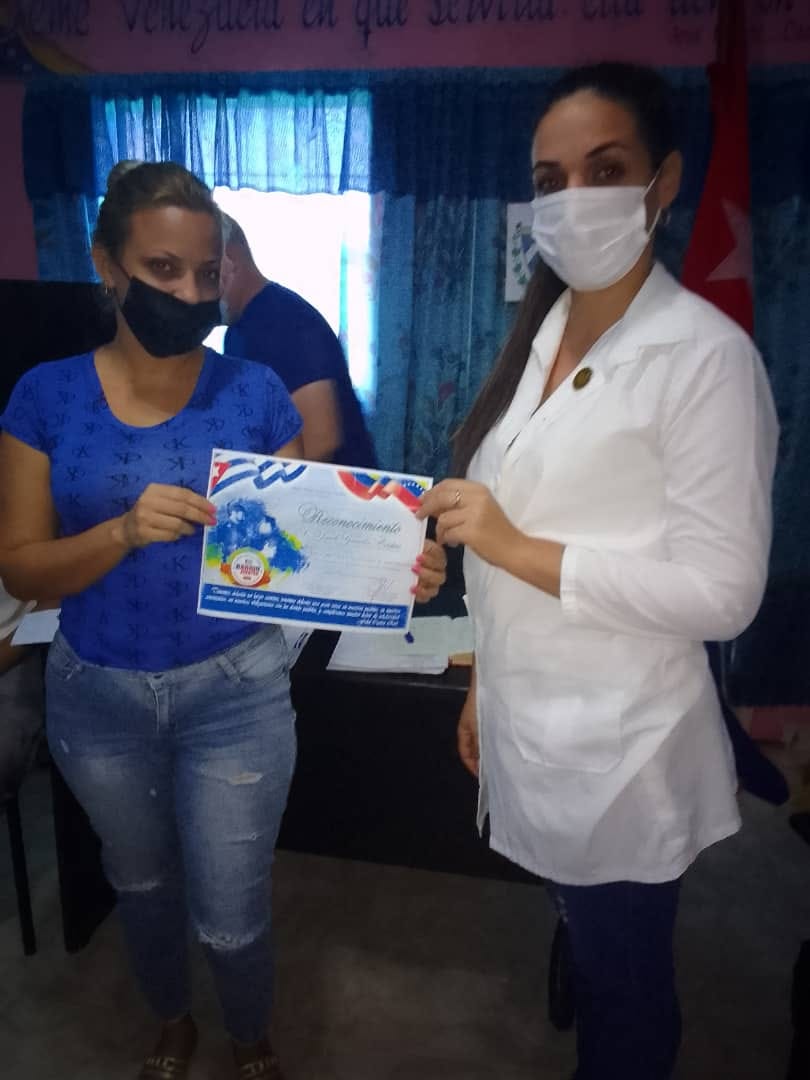 En el estado #Cojedes se realizó graduación del Curso de Cuadros. Presidió la actividad el Dr. Yoanny Delgado Márquez, jefe de las Misiones Sociales en el estado. 

¡Muchas felicidades!

#CubaPorLaVida #CubaPorLaPaz #FuerzaCuba #MejorSinBloqueo #TodosJuntos #Cuba