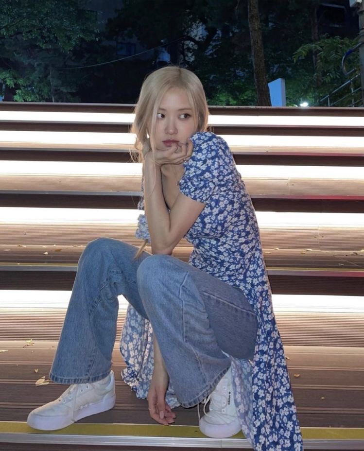 ㅤ
ㅤ
Difotoin ayang.
ㅤ
ㅤ