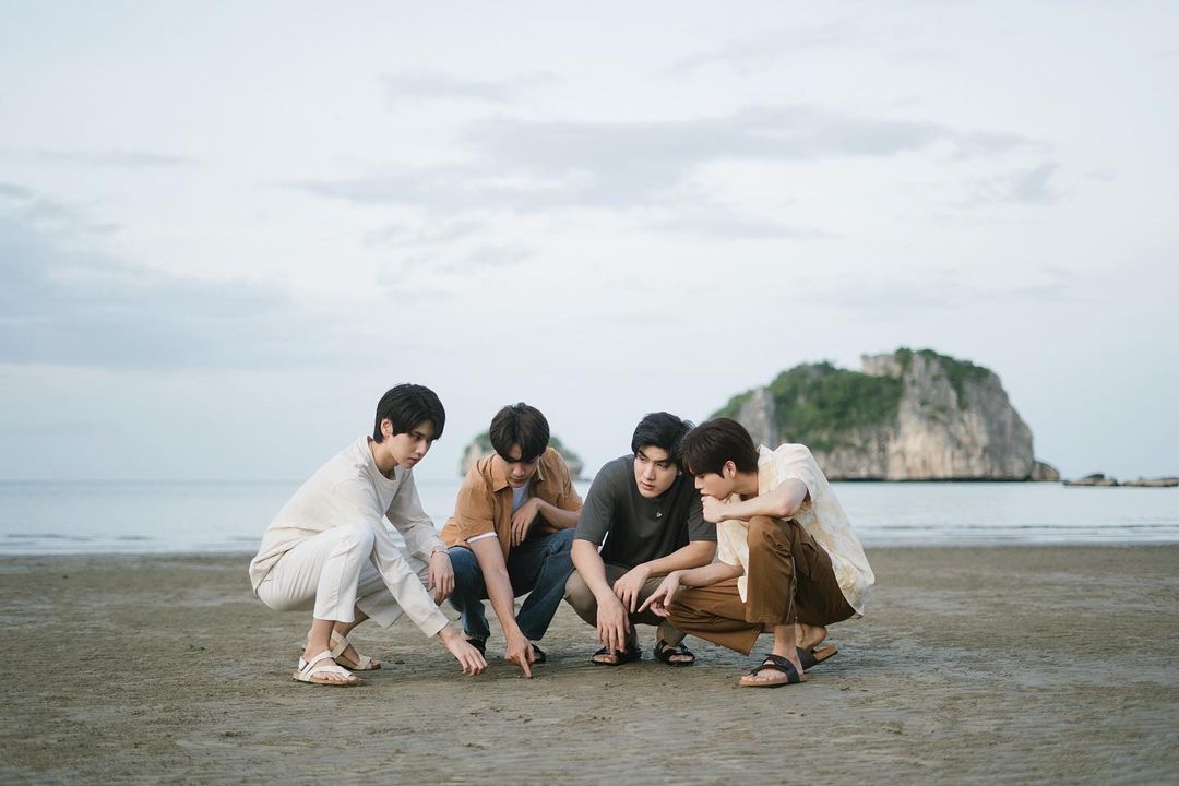 #StarAndSky : missing this squad so much! dao, kluen, fah and prince. 🥺 I miss you all. 

#MekMark #JoongDunk #joongarchen #dunknatachai #Markjrtn #talktojirakit