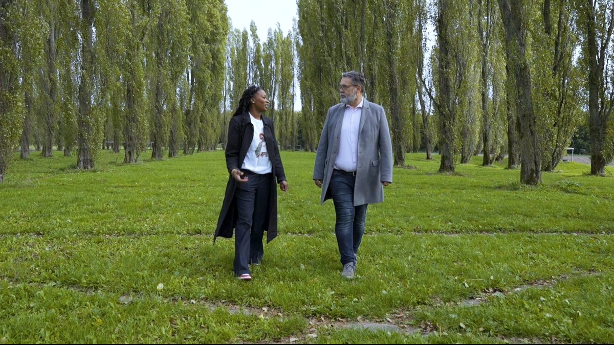 FlevoNieuws's tweet photo. #Flevoland is een provincie met een unieke ontstaansgeschiedenis, maar ook de toekomst! 
Vandaag zijn we in de Groene kathedraal waar gedeputeerde @MichielRijsberman in gesprek gaat met Valery Mak, cultureel ondernemer/programmamaker. Bekijk het filmpje: https://t.co/uVOZrksyp0. https://t.co/CqN0hL7JKU