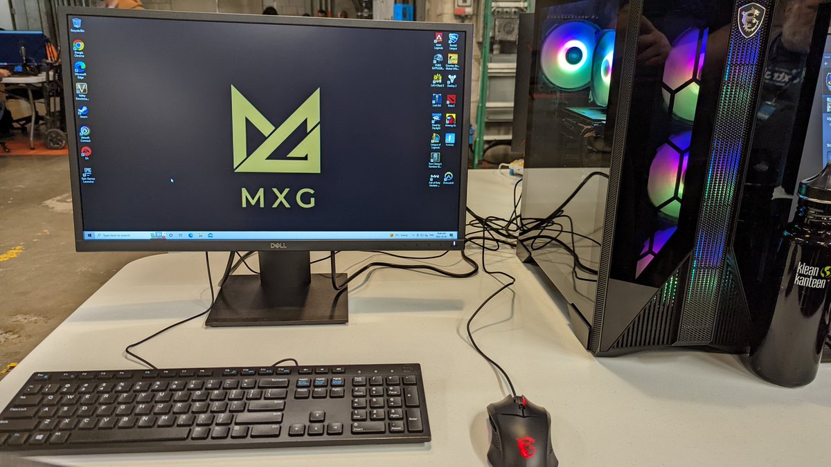 ExtraLifeLondon's tweet photo. Microcad puts the legend in legendary for sponsorships, providing PCs for legendary ticket holders to use and items for sale where a portion of the proceeds will be donated to @CHFHope! Check out what they have to offer in our Trellis: https://t.co/XEcAEHjwhL #extralife #ldnont https://t.co/dREHrqfs6R