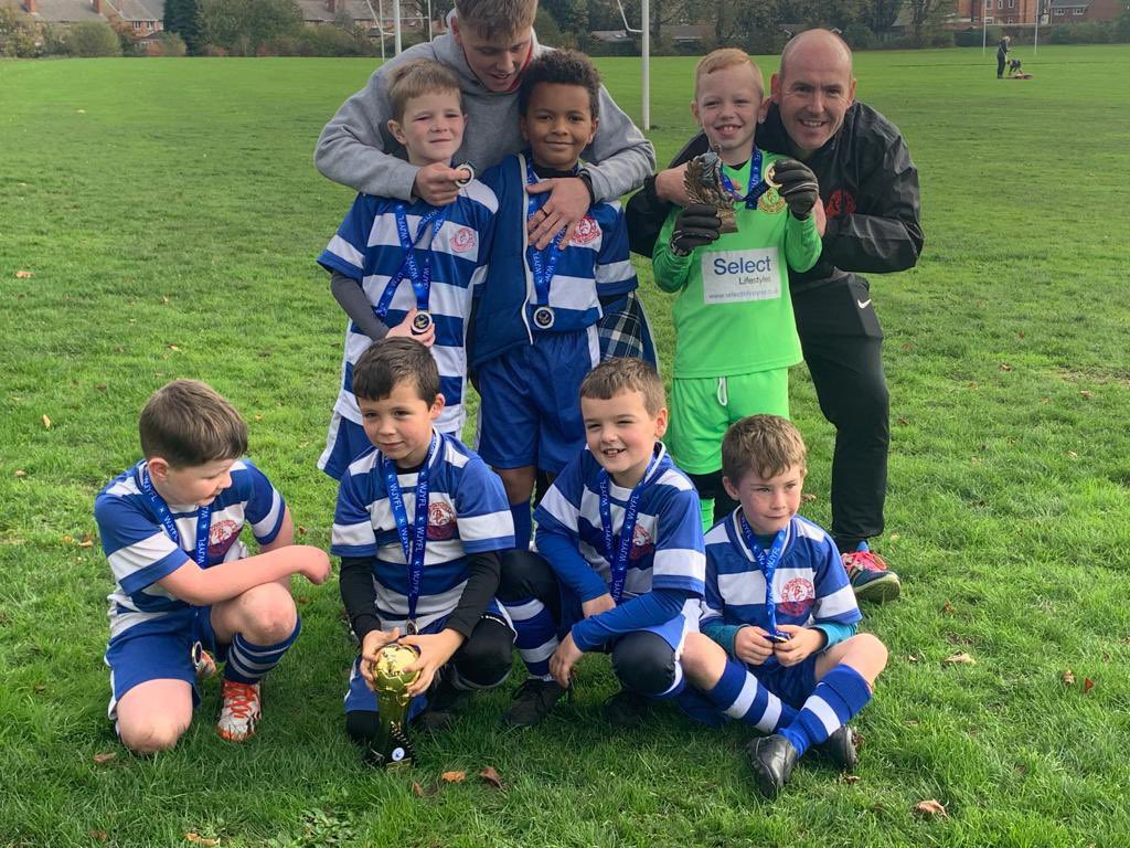 Brownhillscolts's tweet photo. Championssssssss!!!!!! 
Our under 8s have won the cup well done to the boys and coaches Josh and Dan for leading them to their 2nd trophy in 2 seasons 🙌🏼
Up the colts 👊🏼 #BCCFC https://t.co/i446UAfwjL