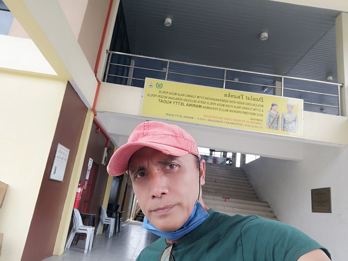 sambals69's tweet image. Marina