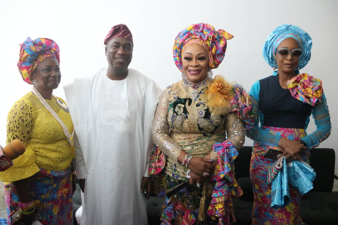 followlasg's tweet photo. HAMZAT URGES NIGERIANS TO BE FAMILY ORIENTED AND GODLY
Read more: https://t.co/aXwlBWVm6c
@jidesanwoolu @drobafemihamzat @gbenga_omo @sijuiluyomade @Arisewomenng @hmokunola_ @fjaji
#LASG
#ForAGreaterLagos https://t.co/hcv5r9MCZ0