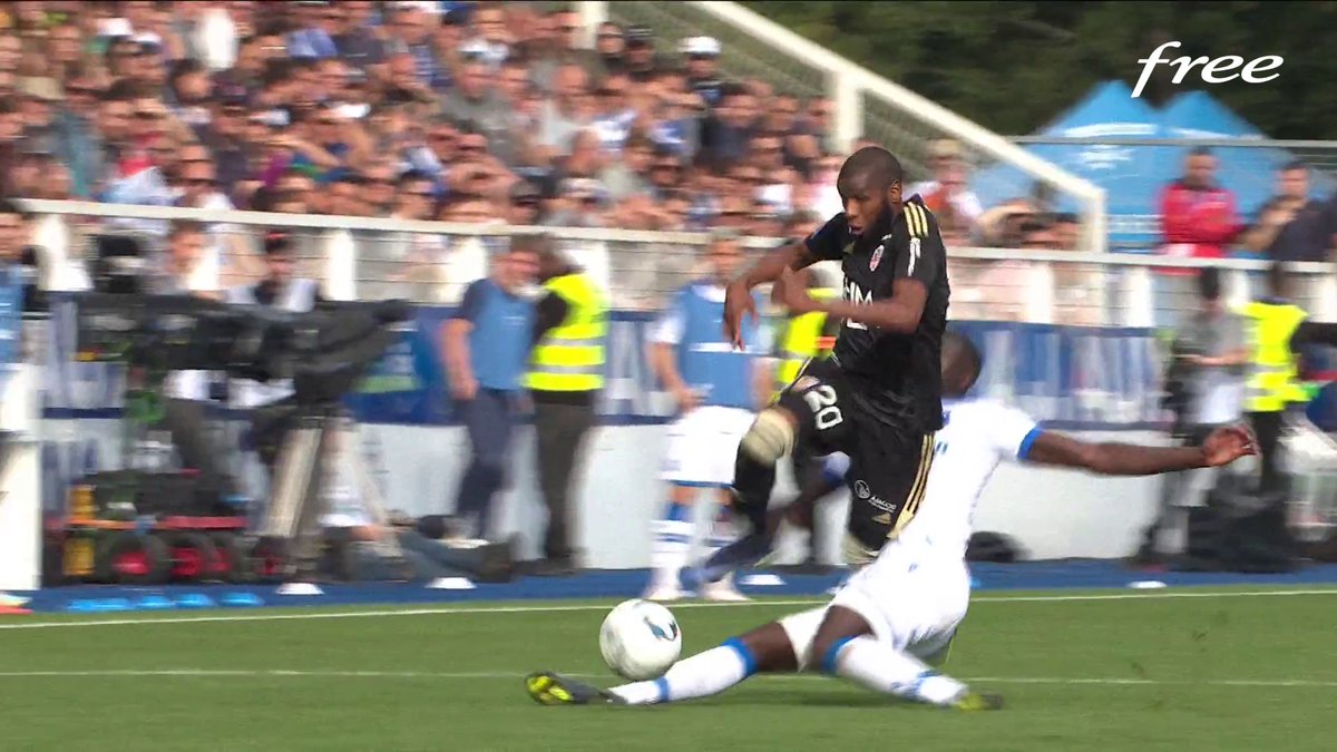 Free FOOT tweet media