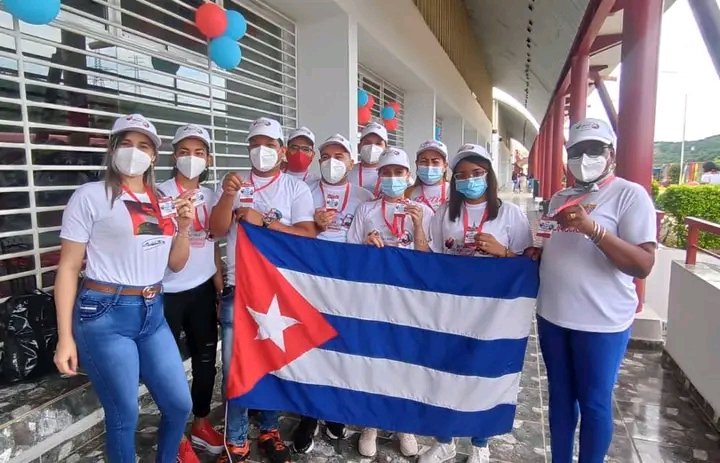 #MejorSinBloqueo #
Un país asediado por un criminal bloqueo sigue adelante haciendo cada día lo que le corresponde en tiempo difíciles cumplir el deber sagrado con la patria