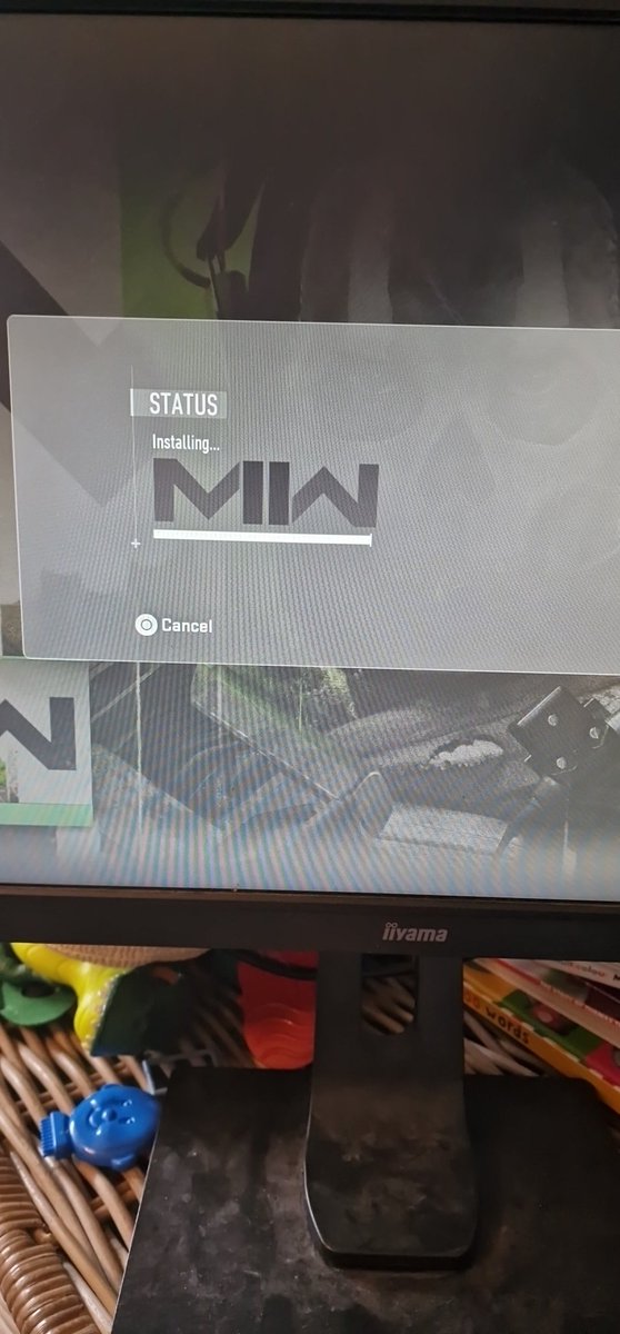 DeeJayJay's tweet photo. @InfinityWard Again?! Are you having a laugh?! #shambles #MW2 @CallofDutyUK https://t.co/jdpBZ2CpiB