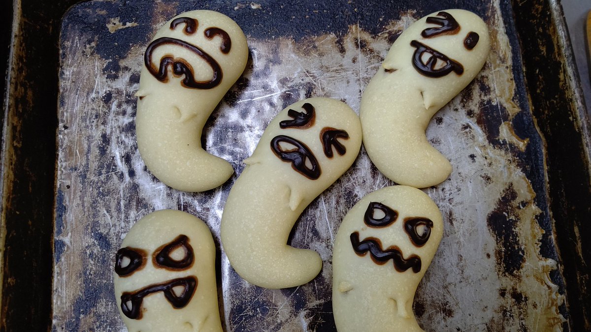 pan_cirol's tweet photo. トリック オア トリート？🎃
#ハロウィンパン https://t.co/aJa8zzutQn