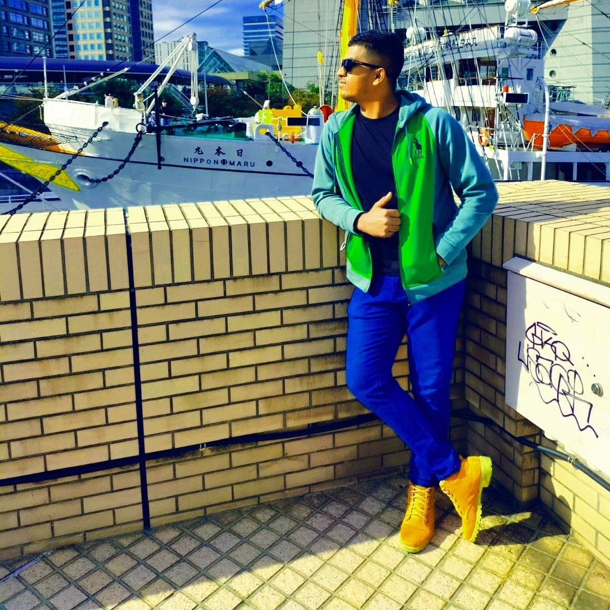 Randeep Niroshan (@randeepnirosha2) on Twitter photo 