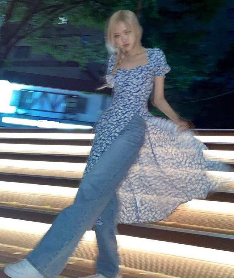 ㅤ

( 𝗮𝘆𝗼𝗲𝗱𝗶𝗮𝗮 instagram updated )
────────────────

𝗮𝘆𝗼𝗲𝗱𝗶𝗮𝗮   Foto dulu sebelum meninggalkan cafe keren ini. Terima kasih, Deliciel!

📷 @𝗴𝗲𝗻𝘁𝗮𝗸𝗮𝘃𝗶

ㅤ