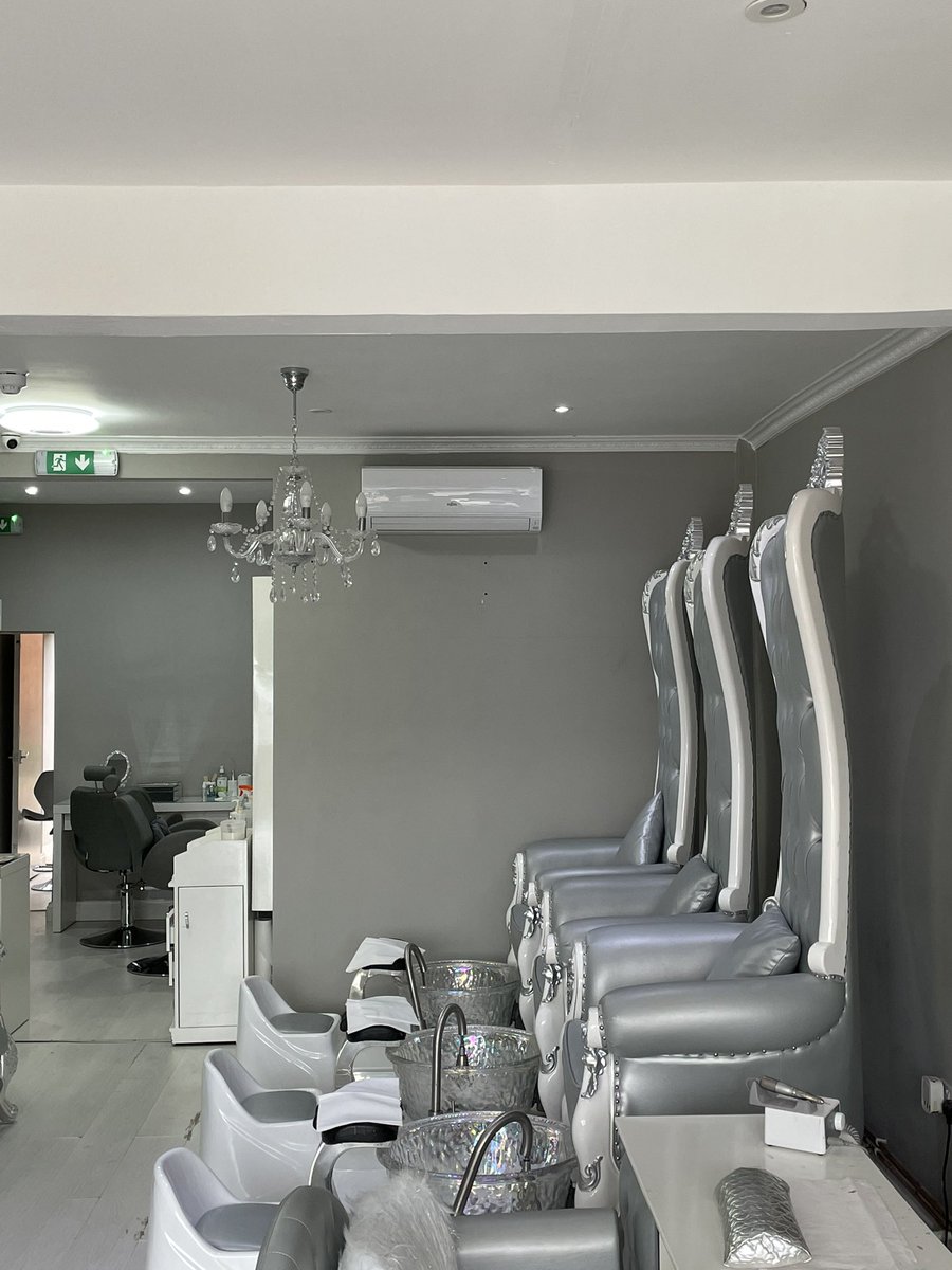 A2EServices's tweet photo. It’s a Sunday and we’re busy installing a Fujitsu wall mounted system in a beauty salon. Soon be finished and the customer can enjoy year round heating and cooling. #energyefficient #airconditioning https://t.co/8M2tSopRXa