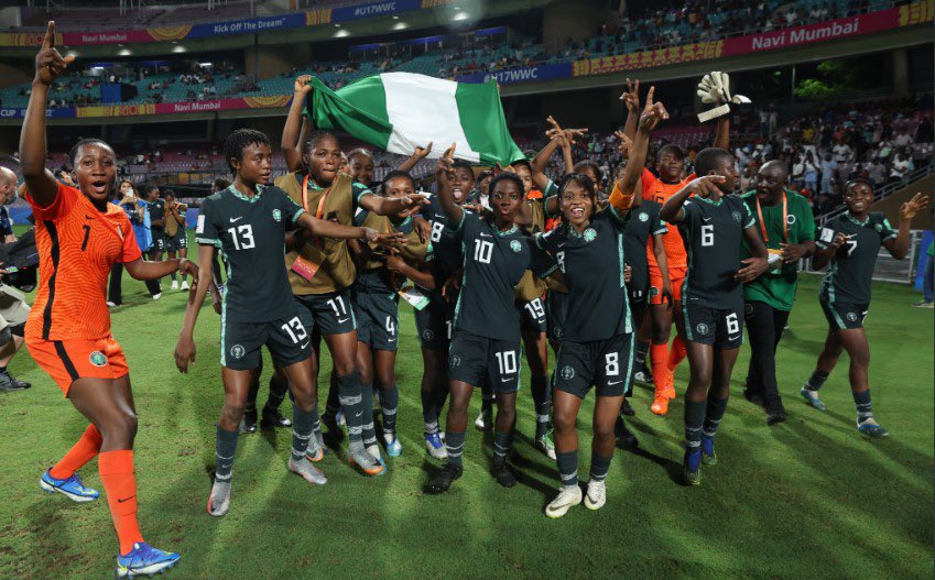 Nigeria U17 wins the bronze medal on penalties against Germany U17. 

The first-ever bronze at this level. 

Congratulations Nigerians. #U17WWC