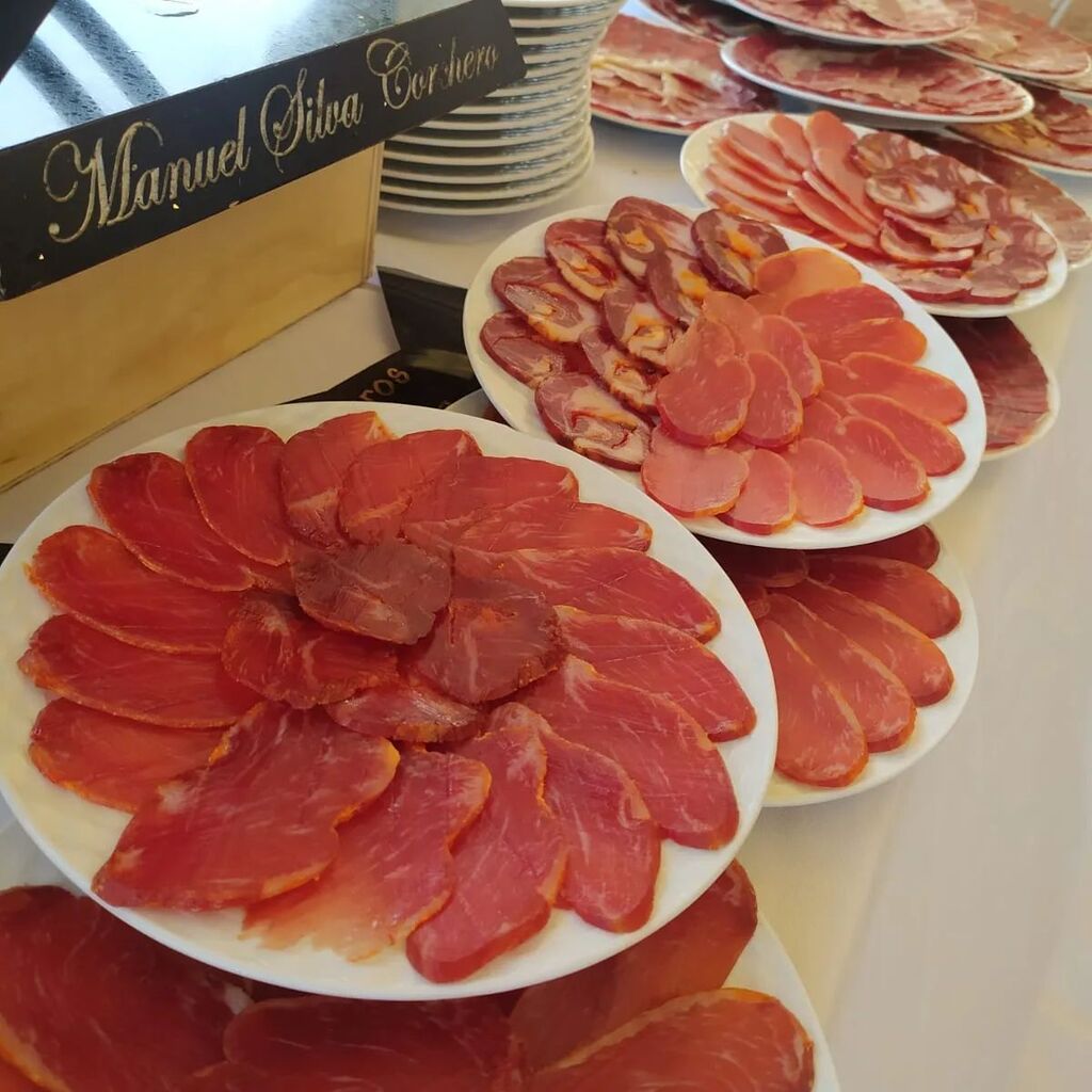 mscibericos's tweet photo. ¿Cuál es tu embutido favorito? Aquí te dejamos uno de los nuestros 😋

#embutidosibéricos #rrssmsc #eventos2022 https://t.co/jFe9hHsqzR