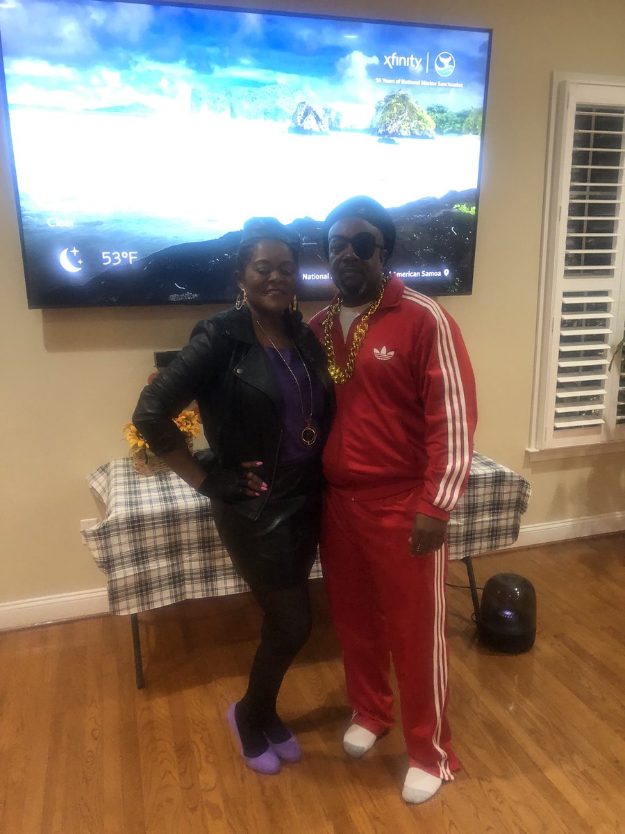 LawrenceTWillia's tweet photo. When I received the invitation to my cousin’s World of Rap themed Halloween Party, I had to go with Kool Moe Dee! #howyoulikemenow #igotowork #wildwildwest #theywantmoney https://t.co/xg7cR81cjr