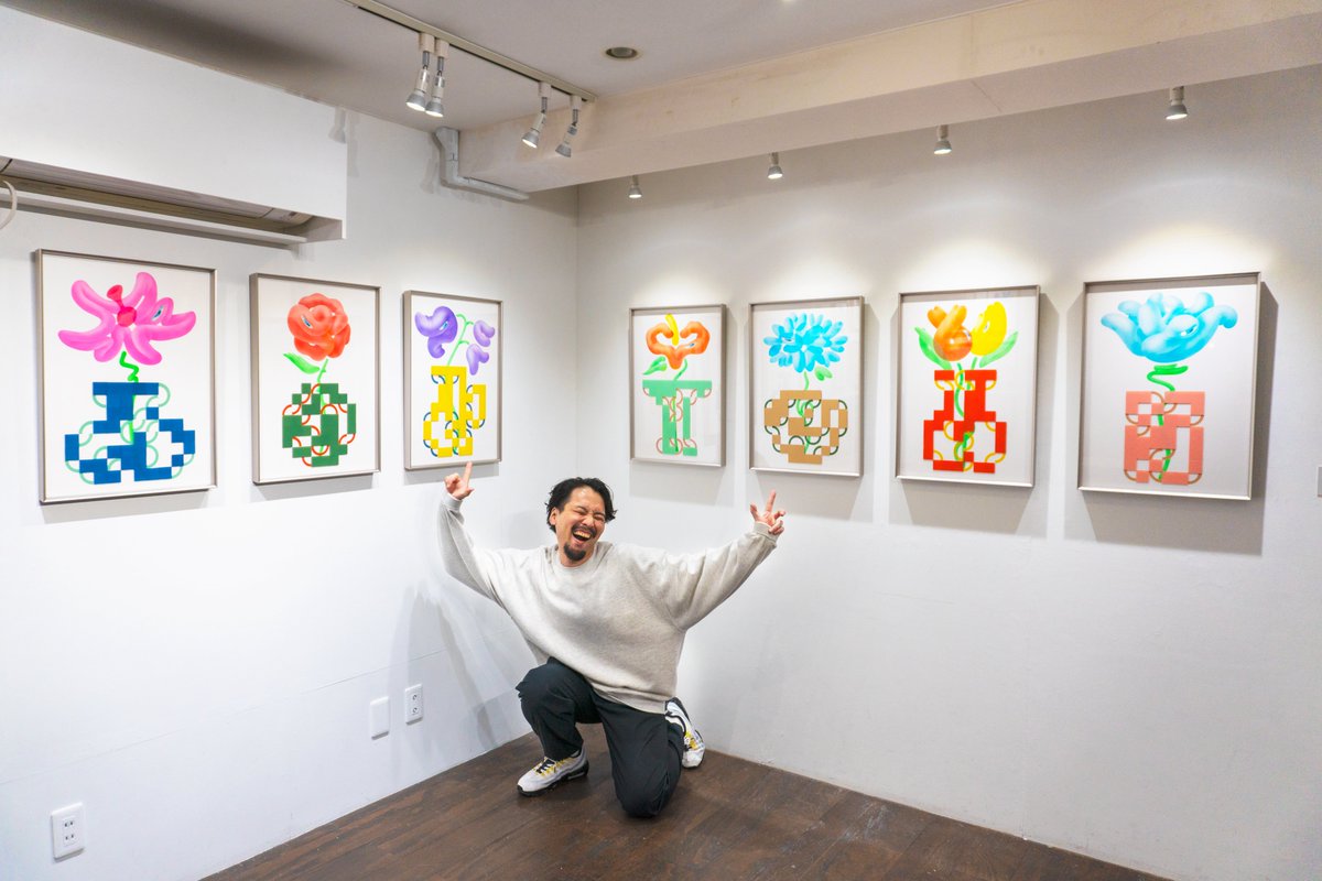 MASUNEY's tweet image. 展示終了しました！！いっぱいいろんな方が来てくれてめちゃくちゃハッピーでいい展示になりました。ポップに色鮮やかに展示を彩ってくれた花を描いてくれたくっしーにもめっちゃめちゃ感謝です！皆さん本当にありがとうございました！また次の機会ができるように今後もがんばります。