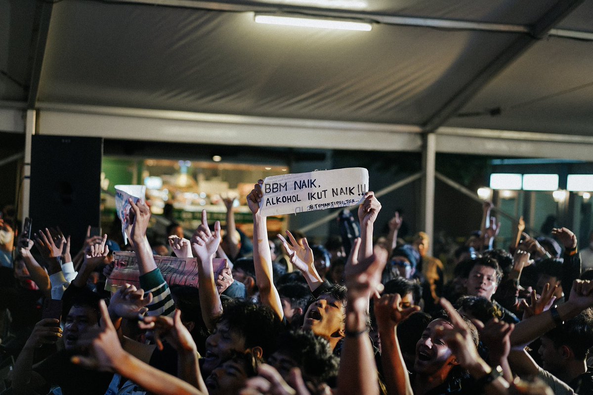 SISITIPSI tweet media