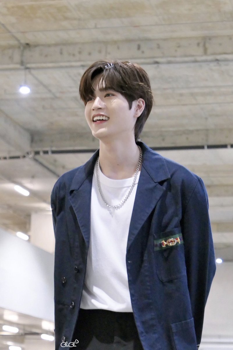 ก็เธอช่วยอย่าน่ารักเกินไปได้ไหม..

ใจฉันก็มีอยู่เท่านี้ 🤏🏻🤍💕

:: เที่ยวให้สนุกนะค้าบ รอดูรูปทุกวันเลยยย 🥰 <a href="/Markjrtn/">คุณไป๋</a>  #Markjrtn