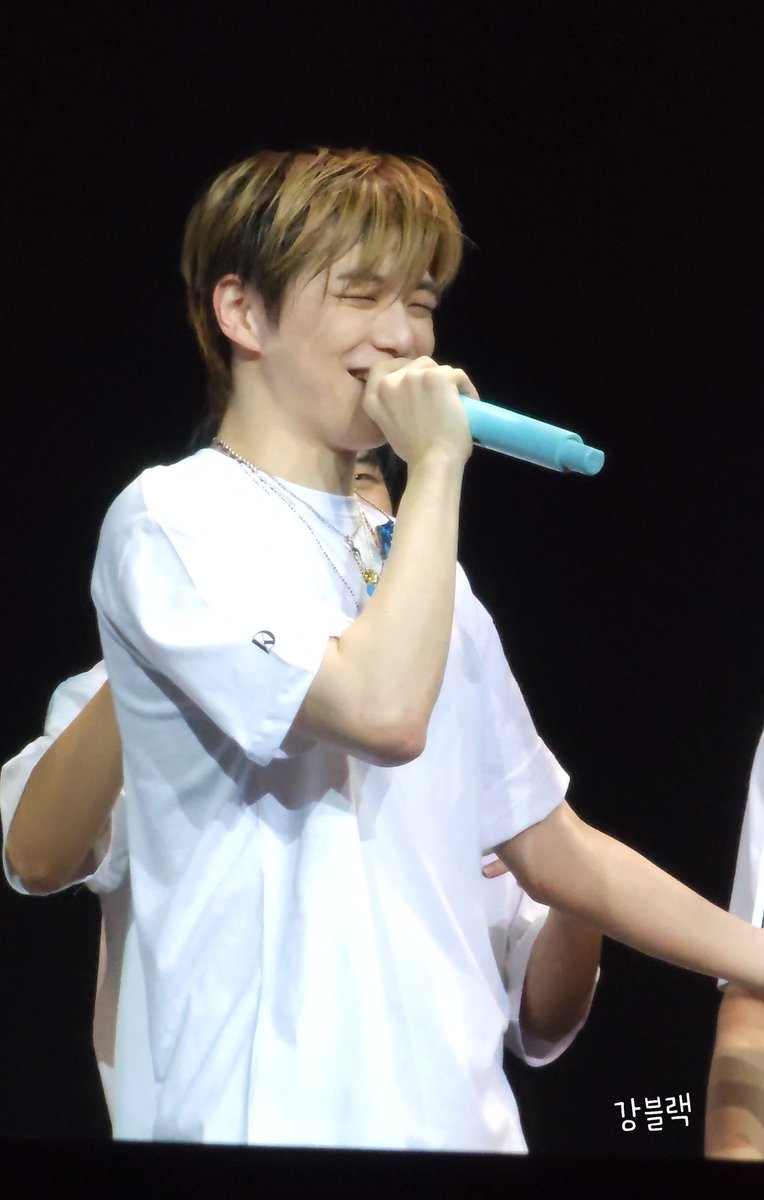 mydeardaniel2's tweet photo. #MAMAVOTE #kangdaniel https://t.co/ss5sj6fJun