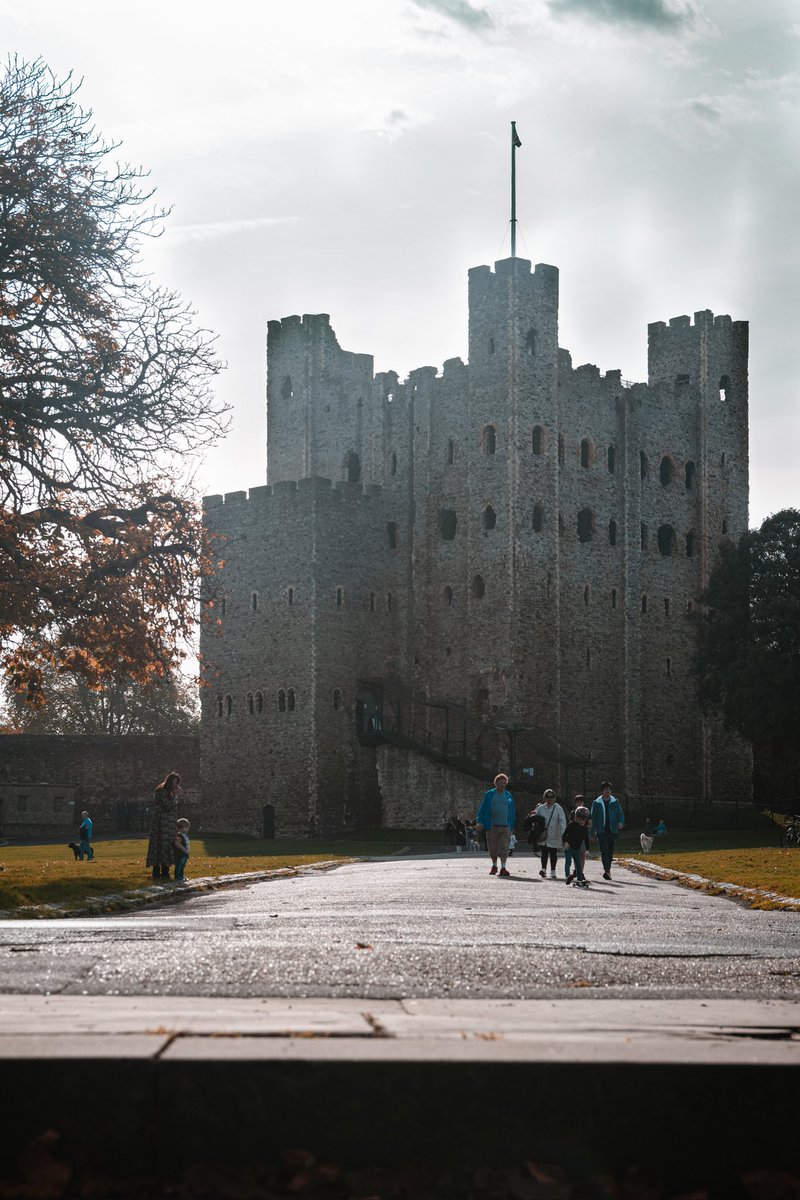 @RochesterCastle from the steps

#visitkent #visitrochester #kent #kentphotography #seisbest #phoyography #amaturephotographer #amaturephotography #history #historicatchitecture #castle #nikonphotography #nikonphotographer #nikond5600