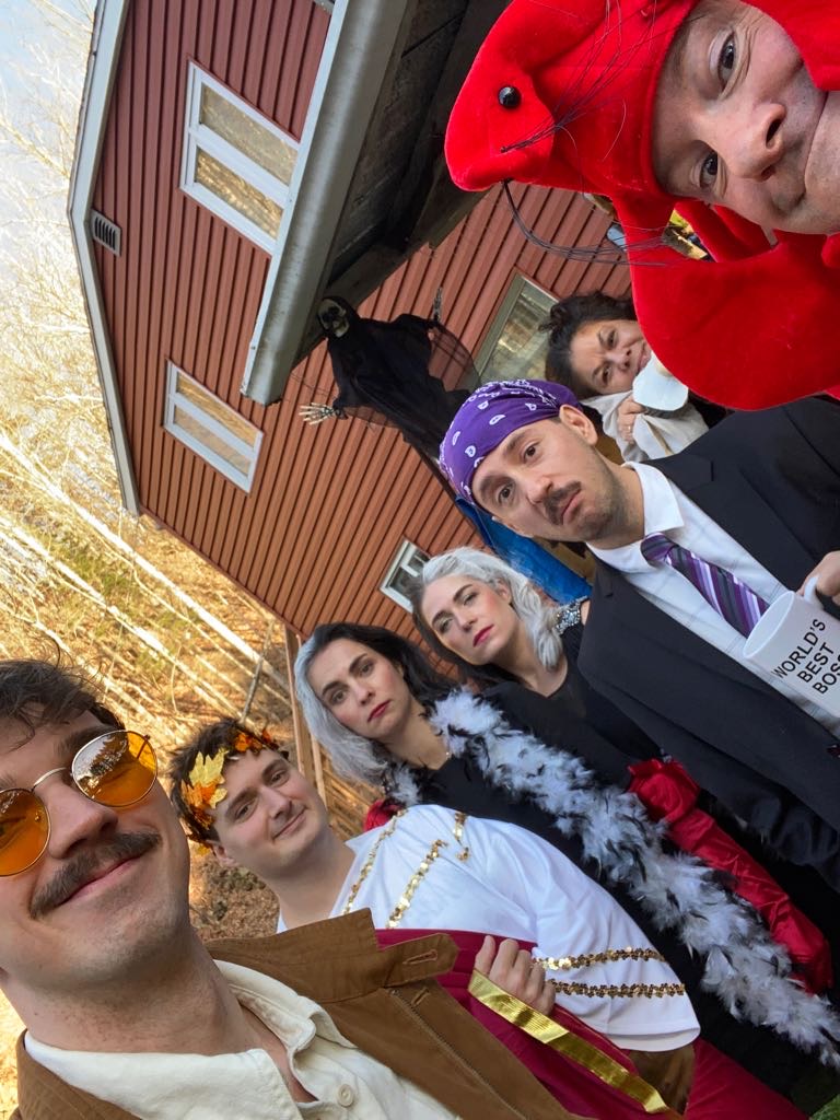 Yesterday we held our Halloween lab party at our lab manager Frank's cottage! Prison Mike, two Cruella, Julius Cesar, a crazy Acadian lobster, and Javier Pena were here 👻