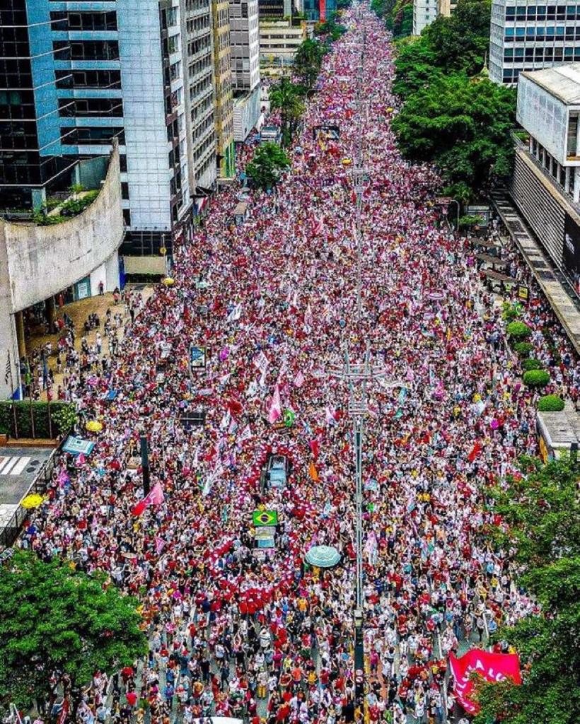 jeremycorbyn's tweet image. Today, Brazil goes to the polls in the most important election in a generation. 

The fate of the Amazon — and the future of our planet — is on the ballot. 

A victory for @LulaOficial will be a victory for humanity. Viva o Brasil! Viva Lula! 🇧🇷